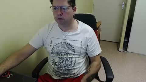 Snapshot of mistercoeur1 chatting on 12/11/24, 08:26 mistercoeur online show from 12/11/24, 08:26