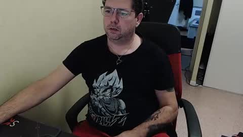 Snapshot of mistercoeur1 chatting on 12/21/24, 08:18 mistercoeur online show from 12/21/24, 08:18