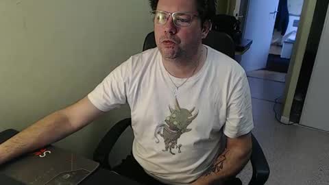 Snapshot of mistercoeur1 chatting on 01/18/25, 09:02 mistercoeur online show from 01/18/25, 09:02