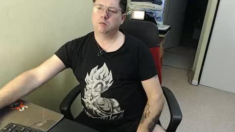 Snapshot of mistercoeur1 chatting on 02/08/25, 08:20 mistercoeur online show from 02/08/25, 08:20