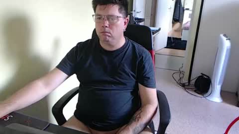 Snapshot of mistercoeur1 chatting on 10/21/25, 10:27 mistercoeur online show from 10/21/25, 10:27