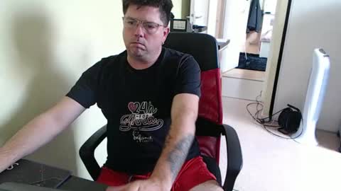 Snapshot of mistercoeur1 chatting on 10/23/25, 02:27 mistercoeur online show from 10/23/25, 02:27