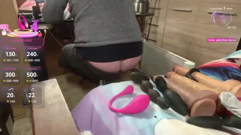 misteryman1956 online show from 12/01/25, 06:57