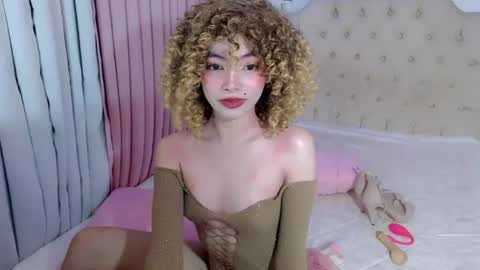 CRISHA  online show from 06/22/26, 06:16