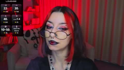 Snapshot of mistress__marcelline chatting on 02/02/26, 09:52 Marcelline online show from 02/02/26, 09:52