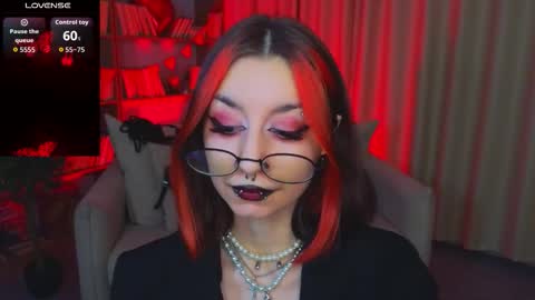 Snapshot of mistress__marcelline chatting on 02/12/26, 10:32 Marcelline online show from 02/12/26, 10:32
