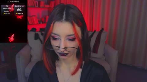 Snapshot of mistress__marcelline chatting on 03/08/26, 10:08 Marcelline online show from 03/08/26, 10:08