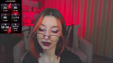 Snapshot of mistress__marcelline chatting on 03/14/26, 09:26 Marcelline online show from 03/14/26, 09:26