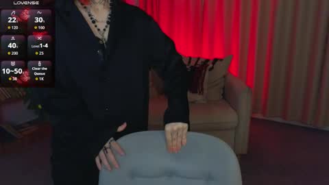 Snapshot of mistress__marcelline chatting on 05/20/26, 01:45 Marcelline online show from 05/20/26, 01:45