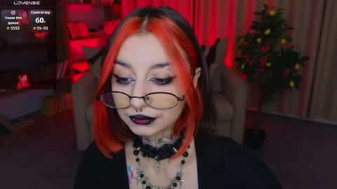 Snapshot of mistress__marcelline chatting on 05/27/26, 01:57 Marcelline online show from 05/27/26, 01:57