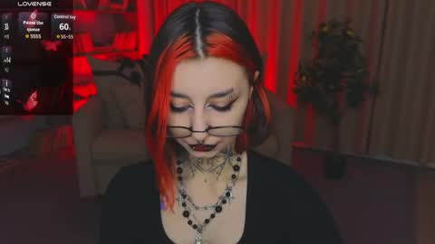 Snapshot of mistress__marcelline chatting on 06/05/26, 02:18 Marcelline online show from 06/05/26, 02:18