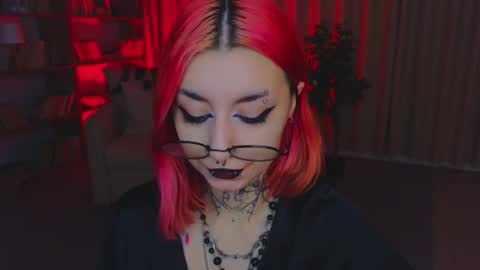 Snapshot of mistress__marcelline chatting on 07/30/26, 02:10 Marcelline online show from 07/30/26, 02:10