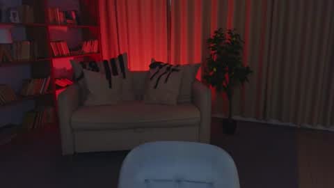 Snapshot of mistress__marcelline chatting on 07/31/26, 02:11 Marcelline online show from 07/31/26, 02:11