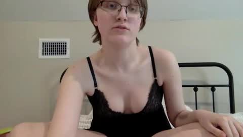 Snapshot of mistress_callie chatting on 04/10/26, 10:47 Lassie Cassie online show from 04/10/26, 10:47