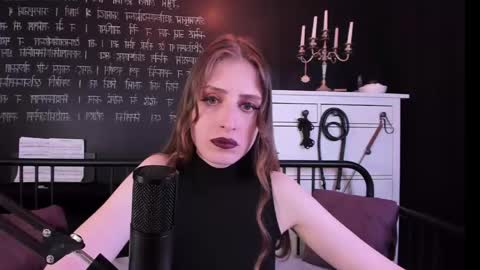Snapshot of mistress_marlene chatting on 04/01/26, 07:42 Mistress Marlene online show from 04/01/26, 07:42