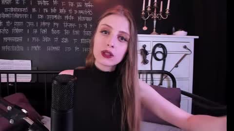 Snapshot of mistress_marlene chatting on 04/01/26, 01:41 Mistress Marlene online show from 04/01/26, 01:41