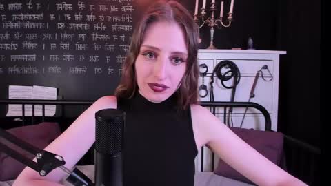 Snapshot of mistress_marlene chatting on 04/23/26, 01:13 Mistress Marlene online show from 04/23/26, 01:13