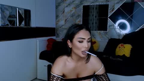 Snapshot of mistress_meryem chatting on 10/14/25, 12:11 mistress_meryem online show from 10/14/25, 12:11