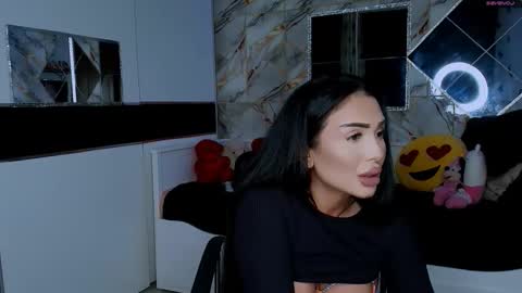 Snapshot of mistress_meryem chatting on 10/18/25, 12:02 mistress_meryem online show from 10/18/25, 12:02