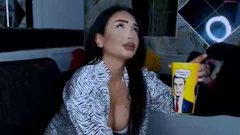 Snapshot of mistress_meryem chatting on 11/08/25, 12:00 mistress_meryem online show from 11/08/25, 12:00