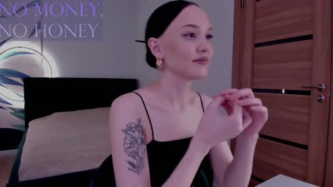 Mistress Mia online show from 11/09/25, 03:49