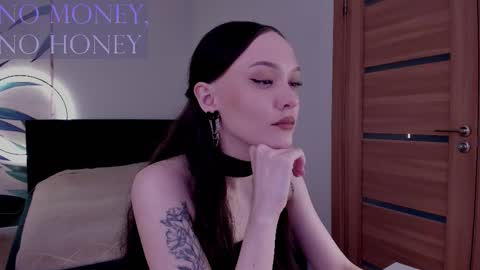 Mistress Mia online show from 11/17/25, 08:09