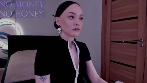 Mistress Mia online show from 11/21/25, 03:38