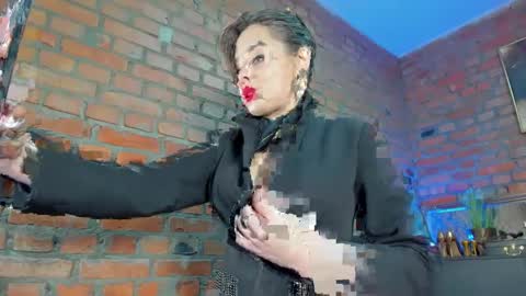 Snapshot of mistress_milana_ chatting on 02/07/25, 10:50 mistress_milana_ online show from 02/07/25, 10:50
