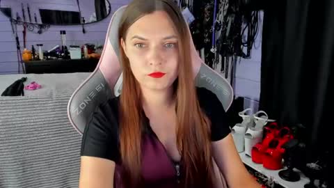 Snapshot of mistress_priest chatting on 08/01/26, 08:19 Dirty Priest and Ivi online show from 08/01/26, 08:19