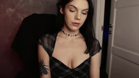 Miss Rochelle online show from 02/15/25, 06:01