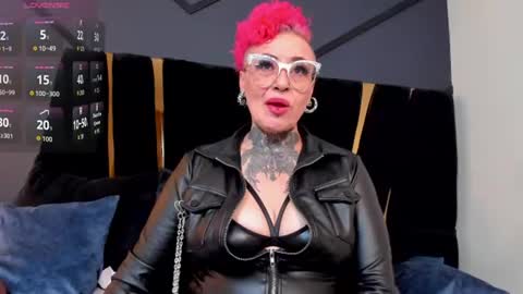 Snapshot of mistress_sandy chatting on 06/08/26, 09:26 Sandy Mistress online show from 06/08/26, 09:26