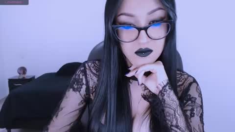 Snapshot of mistress_zafirah chatting on 10/11/25, 12:54 Mistress online show from 10/11/25, 12:54