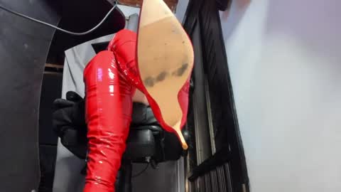 Snapshot of mistressanna_ chatting on 06/04/26, 01:00 Mistress Anna Alves online show from 06/04/26, 01:00