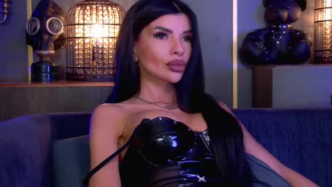 Snapshot of mistresselenia chatting on 03/05/26, 01:07 Elenia online show from 03/05/26, 01:07