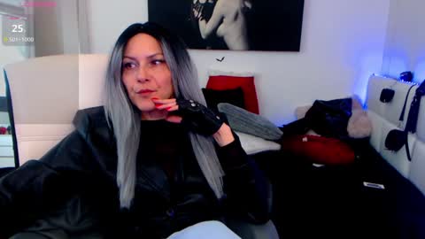 MistressEvelyn  online show from 01/31/25, 05:51