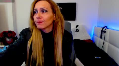 MistressEvelyn  online show from 02/13/25, 10:34