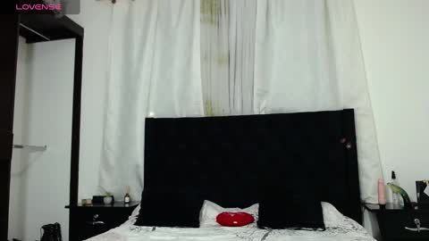 Snapshot of mistresskattia chatting on 02/25/25, 01:09 mistresskattia online show from 02/25/25, 01:09