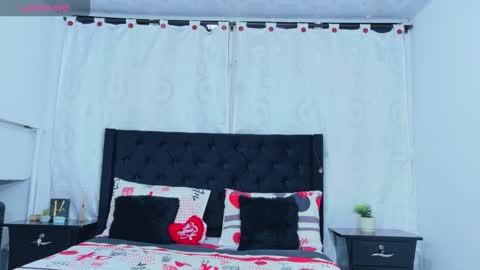 Snapshot of mistresskattia chatting on 09/15/25, 01:05 mistresskattia online show from 09/15/25, 01:05