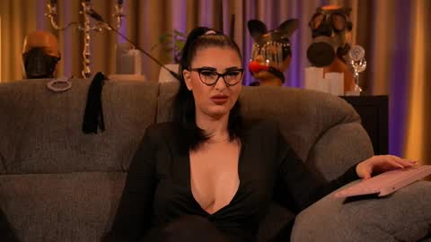 Mistress Kelly online show from 09/25/25, 11:52