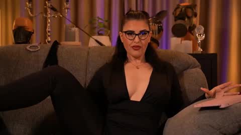 Mistress Kelly online show from 09/26/25, 10:36