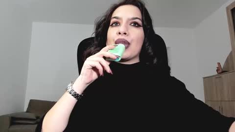 YourGoddessM online show from 12/06/24, 02:38