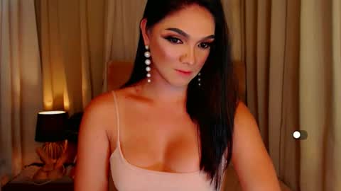 Snapshot of mistressseductionleah chatting on 02/21/25, 07:10 Leah online show from 02/21/25, 07:10