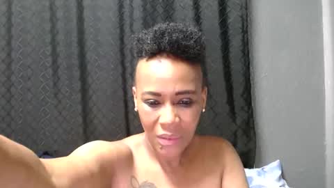 Snapshot of mistressshirleyx chatting on 03/10/26, 06:18 mistressshirleyx online show from 03/10/26, 06:18