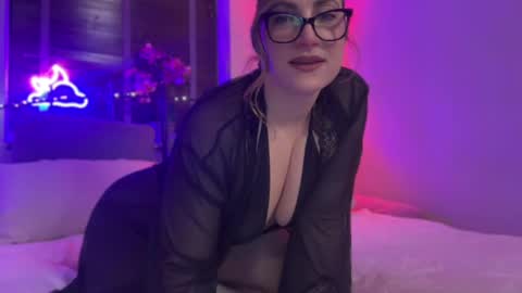 Snapshot of mistresssx chatting on 11/05/25, 11:32 Miss X online show from 11/05/25, 11:32
