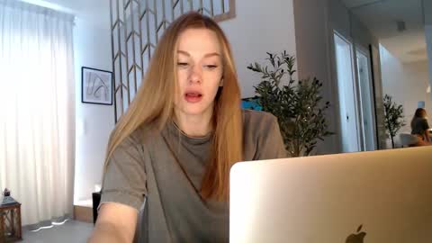 Snapshot of mistressuniverse chatting on 01/11/26, 01:05 mistressuniverse online show from 01/11/26, 01:05