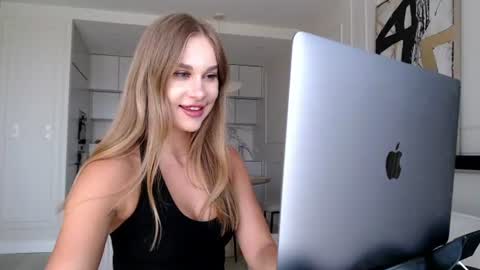 Snapshot of mistressuniverse chatting on 07/28/26, 12:48 mistressuniverse online show from 07/28/26, 12:48
