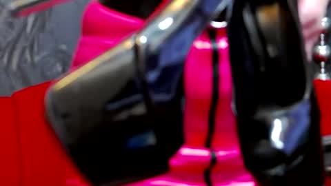 Snapshot of mistresswanda chatting on 02/09/25, 09:17 MistressWanda - online show from 02/09/25, 09:17