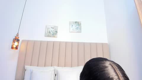 mistt_miaa online show from 06/11/26, 02:53