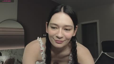 misty_roseee online show from 01/31/25, 04:03