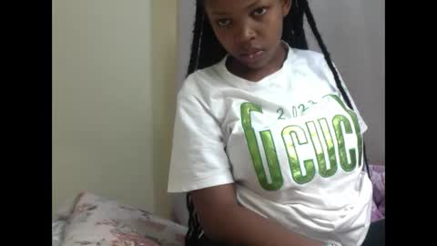 Snapshot of misty_shee chatting on 11/13/25, 09:30 misty_shee online show from 11/13/25, 09:30